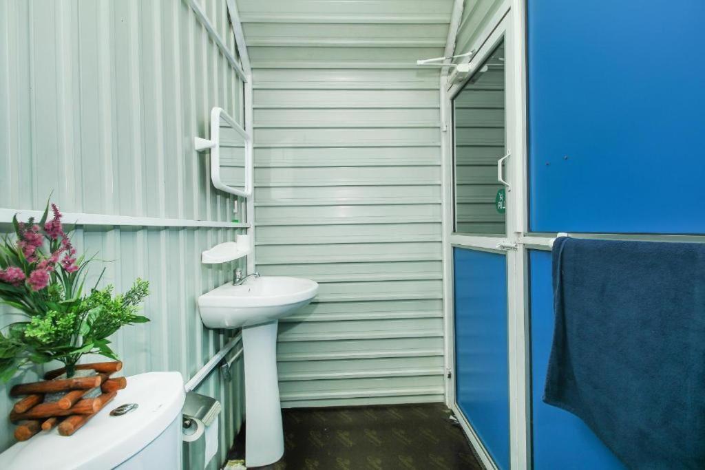 Airport A4 Transit Hub - Eco Chalets Katunayaka Zewnętrze zdjęcie